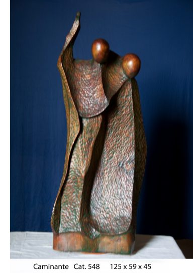 Cat. 455 caminantes 127x52x39 (Madera)